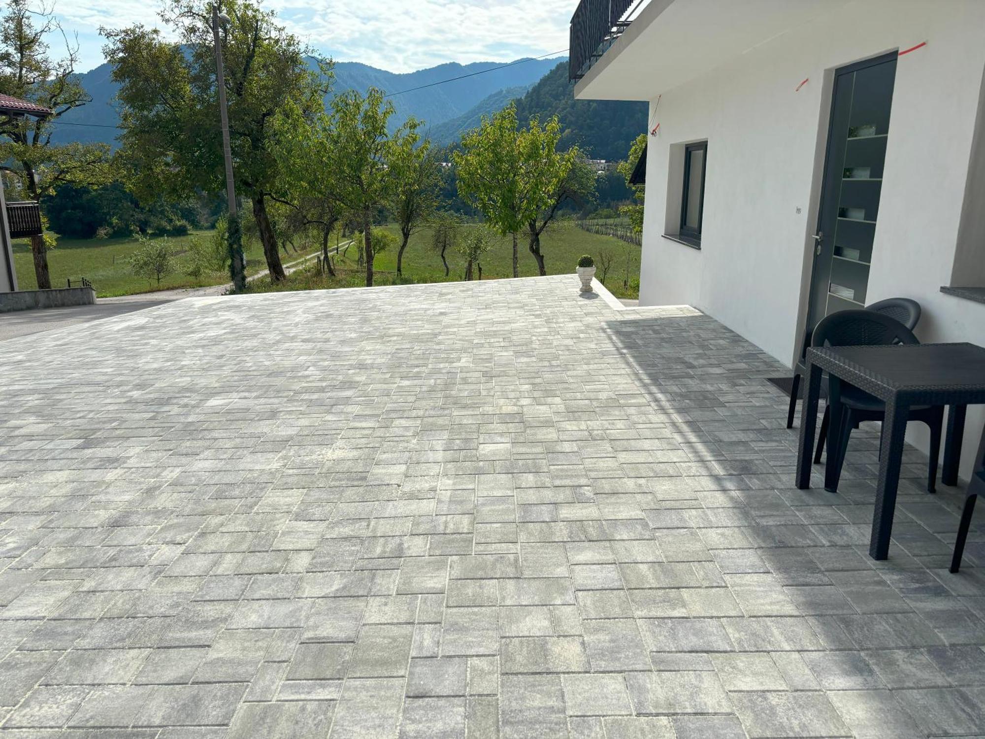 Livan Apartment Tolmin Eksteriør bilde